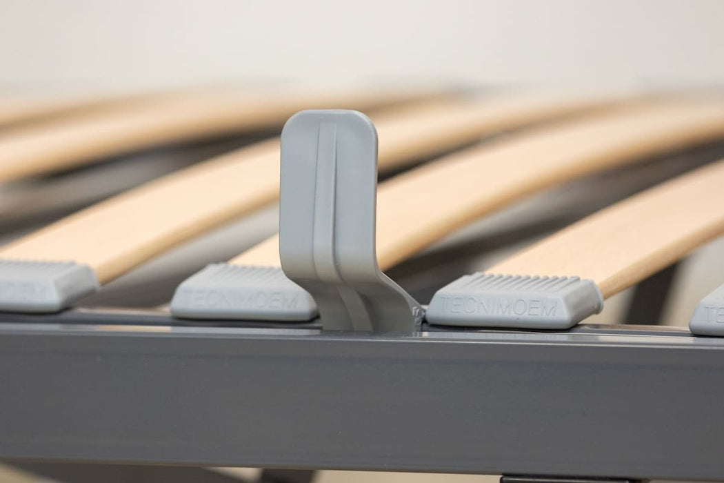 Cama articulada sanitaria eléctrica con 4 barras en la base con somier de madera