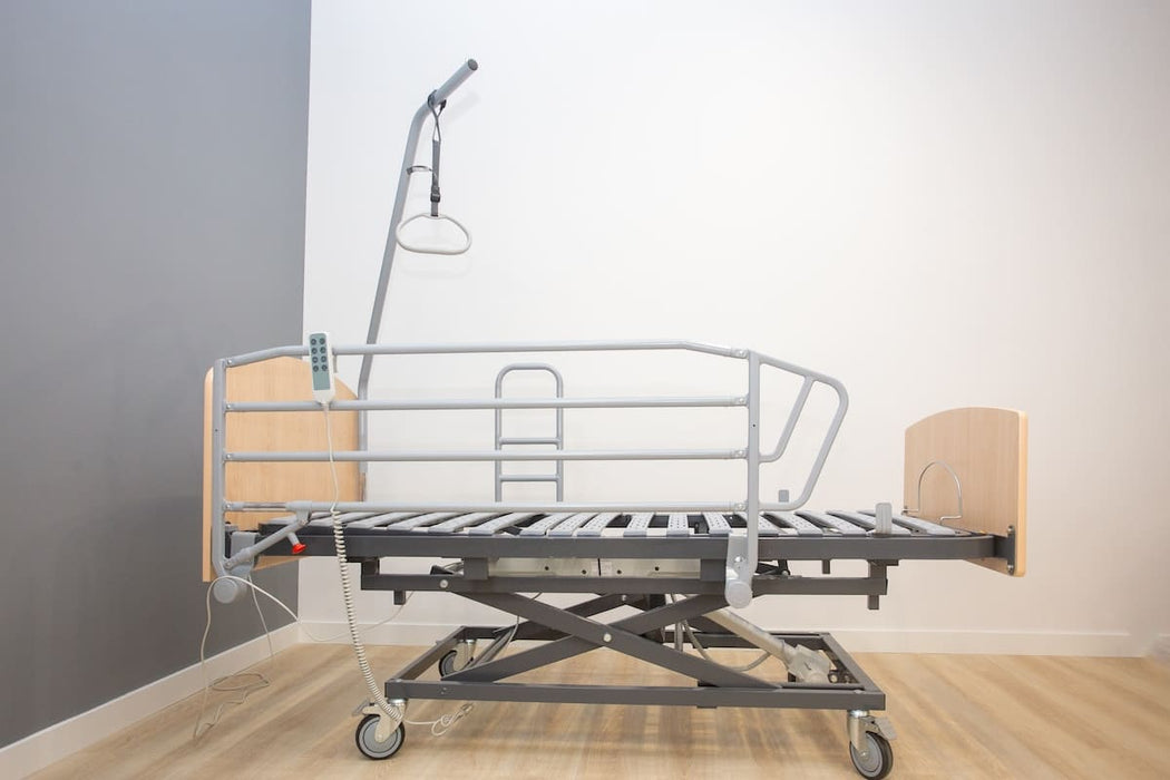 Cama articulada eléctrica de somier 90cm + colchón viscoelástico + cabecero + piecero + carro elevador + barandillas plegables