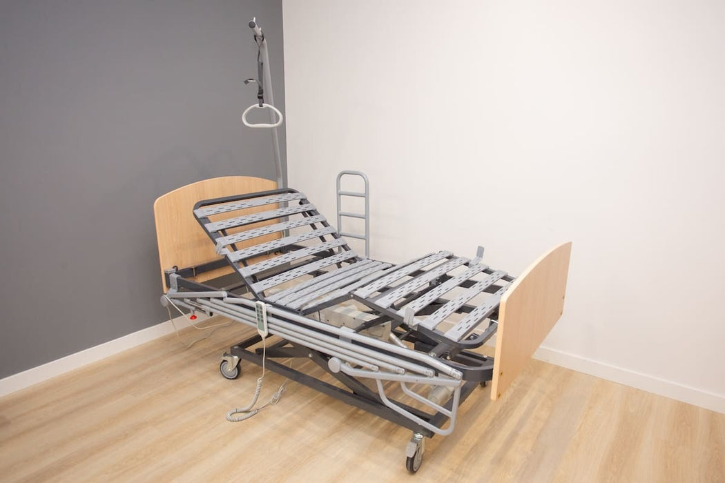 Cama articulada plus eléctrica de somier 90cm + cabecero + piecero + carro elevador + barandillas plegables