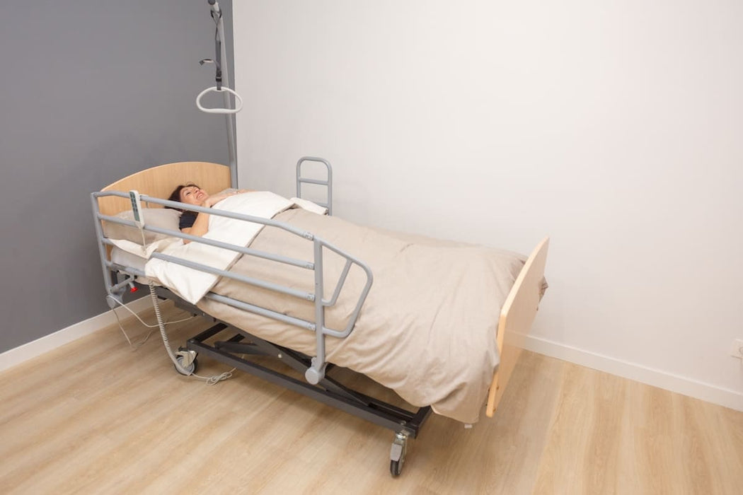 Cama articulada eléctrica de somier 90cm + colchón viscoelástico + cabecero + piecero + carro elevador + barandillas plegables