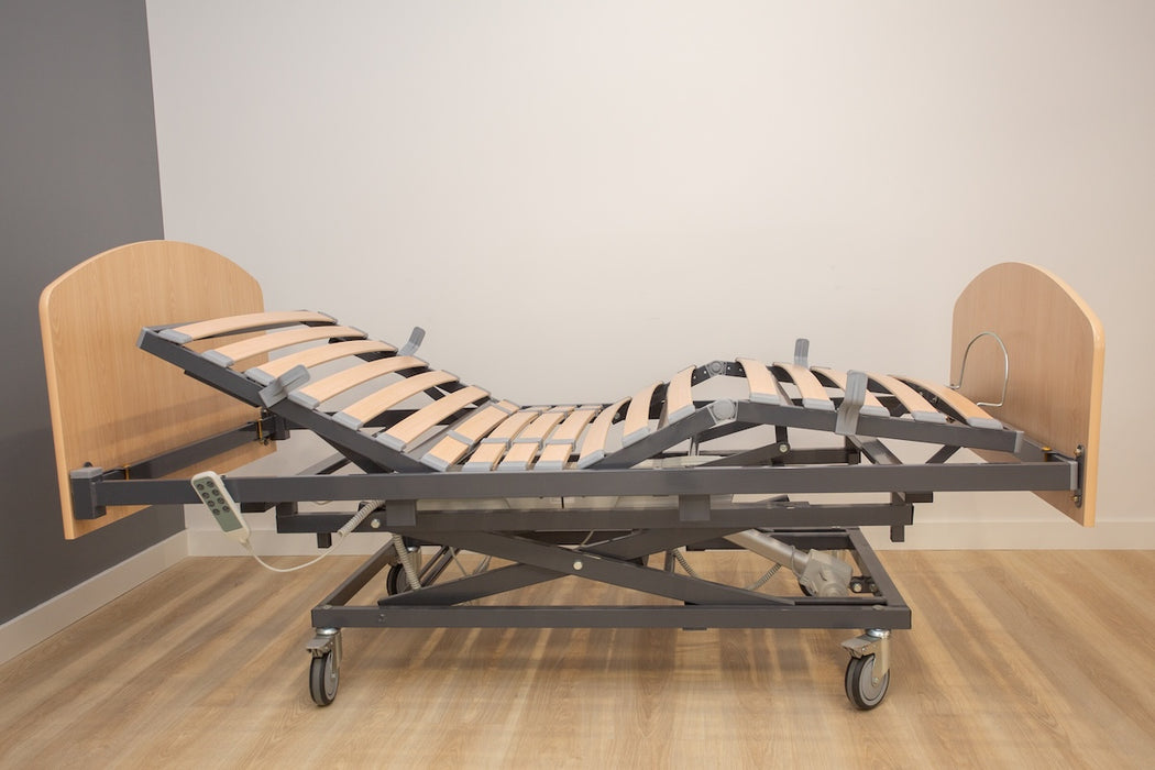 Cama articulada eléctrica de somier 105cm + colchón visco + cabecero + piecero + carro elevador + barandillas plegables