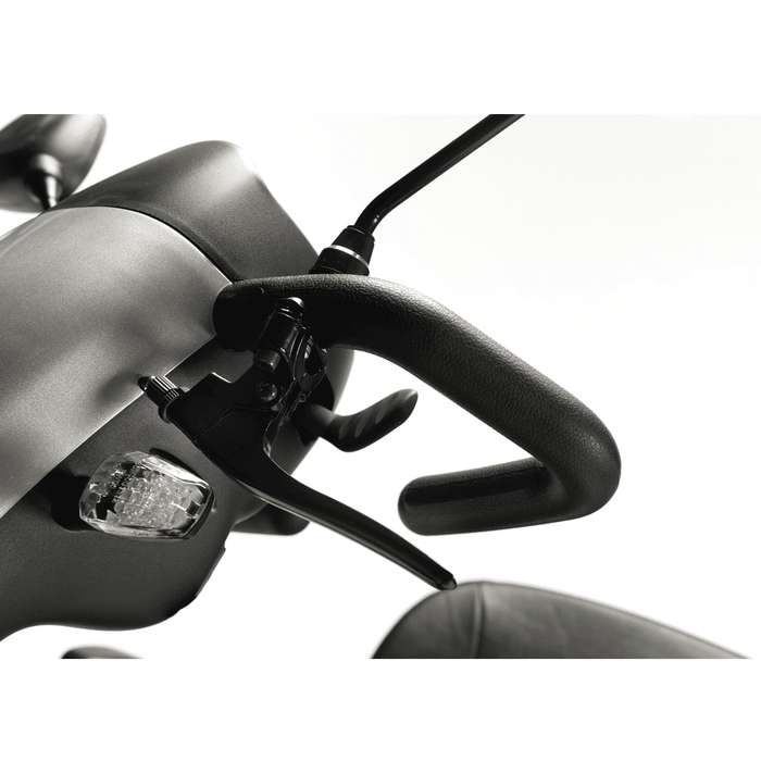 Scooter eléctrico ideal para interior y exterior con luces led de señalización