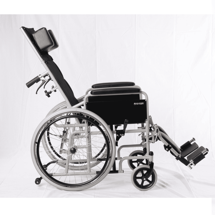 Silla de ruedas con respaldo reclinable y reposapiés elevables con tapizado de Nylon