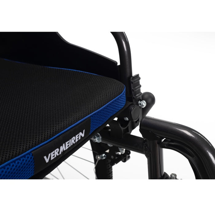 Silla de ruedas ergonómica auto propulsable de aluminio con respaldo partido y freno de acompañante