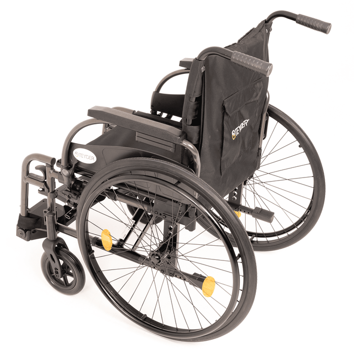 Silla de ruedas de aluminio con respaldo regulable con eje de liberación rápida