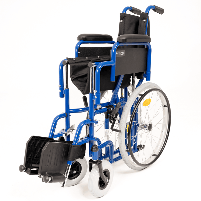 Silla de ruedas de acero plegable de ancho total 51-53cm y ruedas macizas