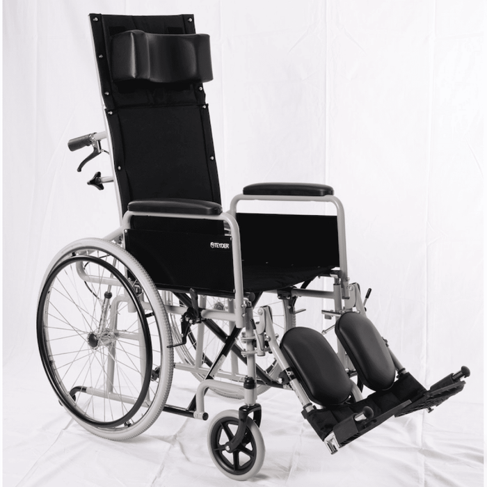 Silla de ruedas con respaldo reclinable y reposapiés elevables con tapizado de Nylon