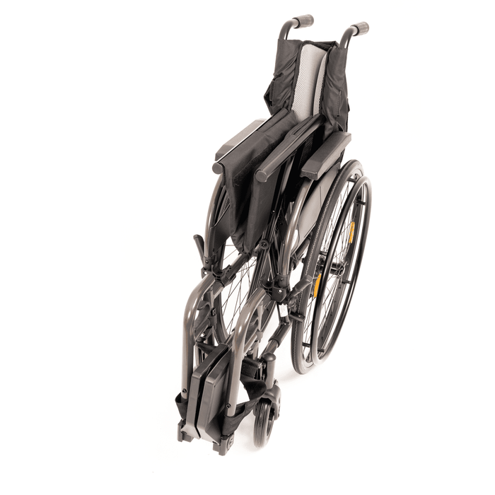 Silla de ruedas de aluminio con respaldo regulable con eje de liberación rápida