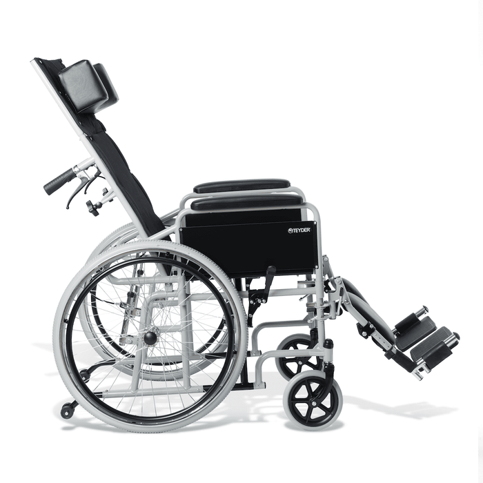 Silla de ruedas con respaldo reclinable y reposapiés elevables con tapizado de Nylon