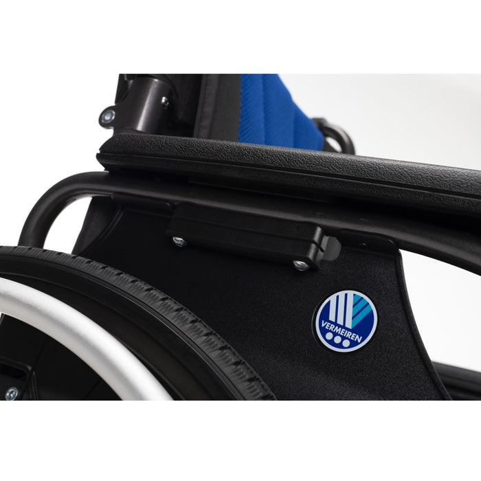 Silla de ruedas ergonómica auto propulsable de aluminio con respaldo partido y freno de acompañante