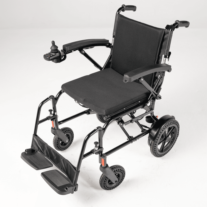 Silla Ilca eléctrica plegable ultra ligera perfecta para movilidad interior por tener un ancho de 55cm