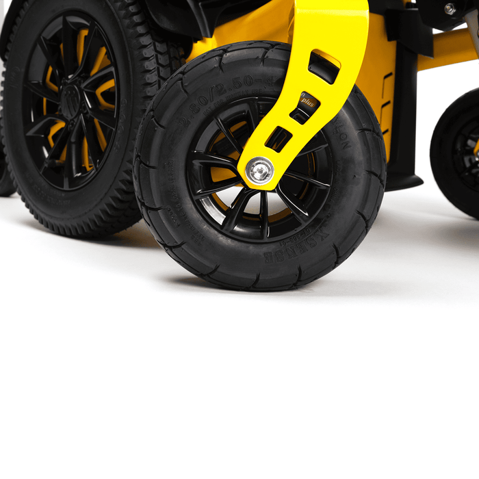 Silla de ruedas eléctrica con tracción central ideal para exteriores