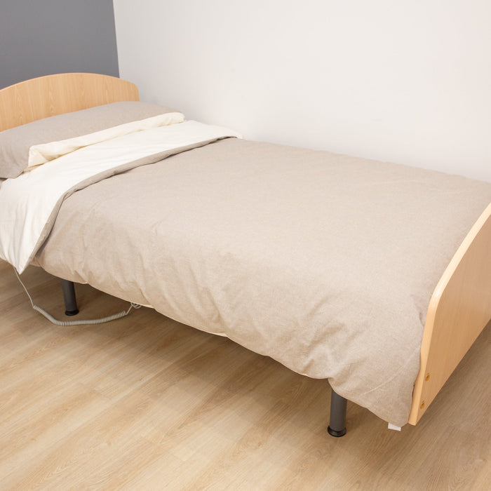 Cama articulada con carro elevador o con patas: ¿Cuál es la mejor opción para ti?