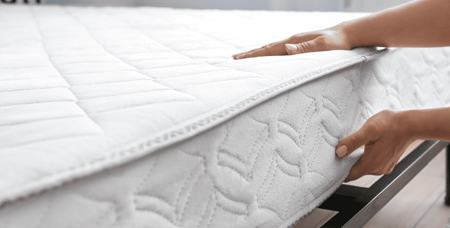 Retirada de cama antigua