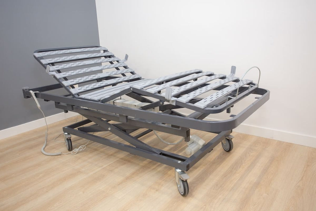 Cama articulada sanitaria Nules Plus eléctrica para carro elevador 38 a 80cm y somier de pvc