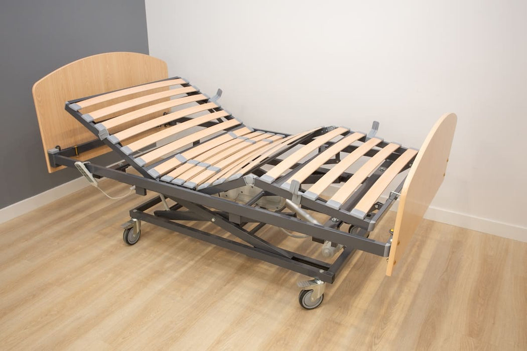 Cama articulada eléctrica de somier 105cm + colchón PU + cabecero + piecero + carro elevador + barandillas plegables