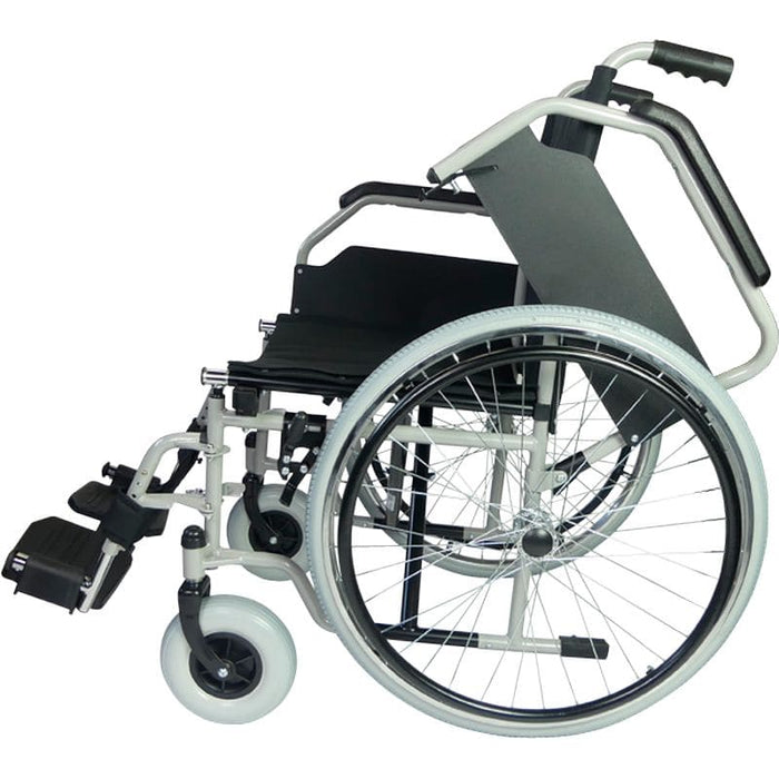 Silla de ruedas robusta y económica con reposabrazos y reposapiés