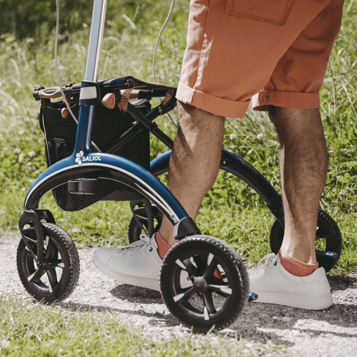 Rollator de Carbono Saljol Ultraligero – Andador Premium con Frenos Ajustables, Ruedas de 25 cm, Bolsa Extraíble y Reflectores – Tallas M y L – Hasta 150 kg