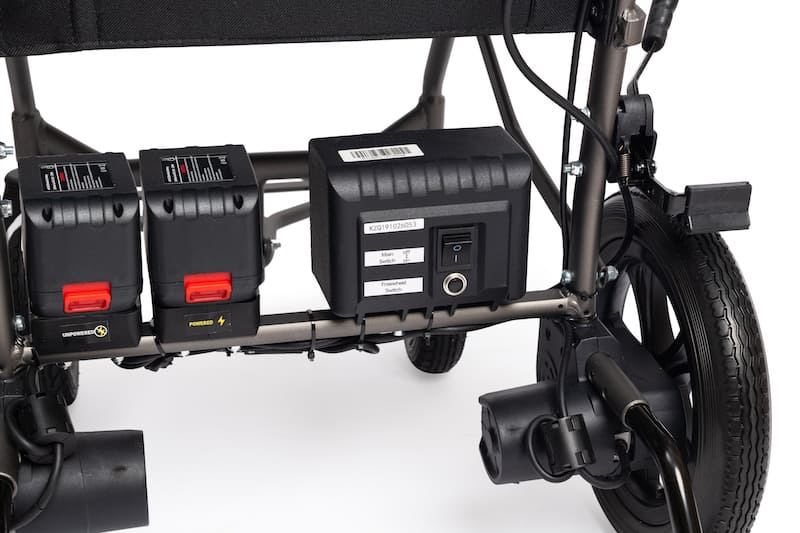 Silla eléctrica plegable ligera de 15kg con mando para acompañante y cinturón