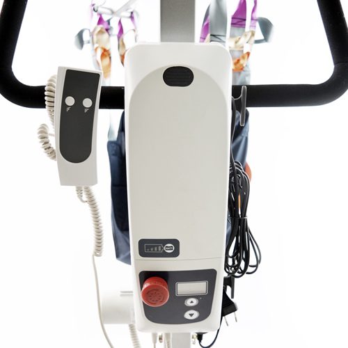 Grúa de Traslado Robusta, Maniobrable y Compacta.